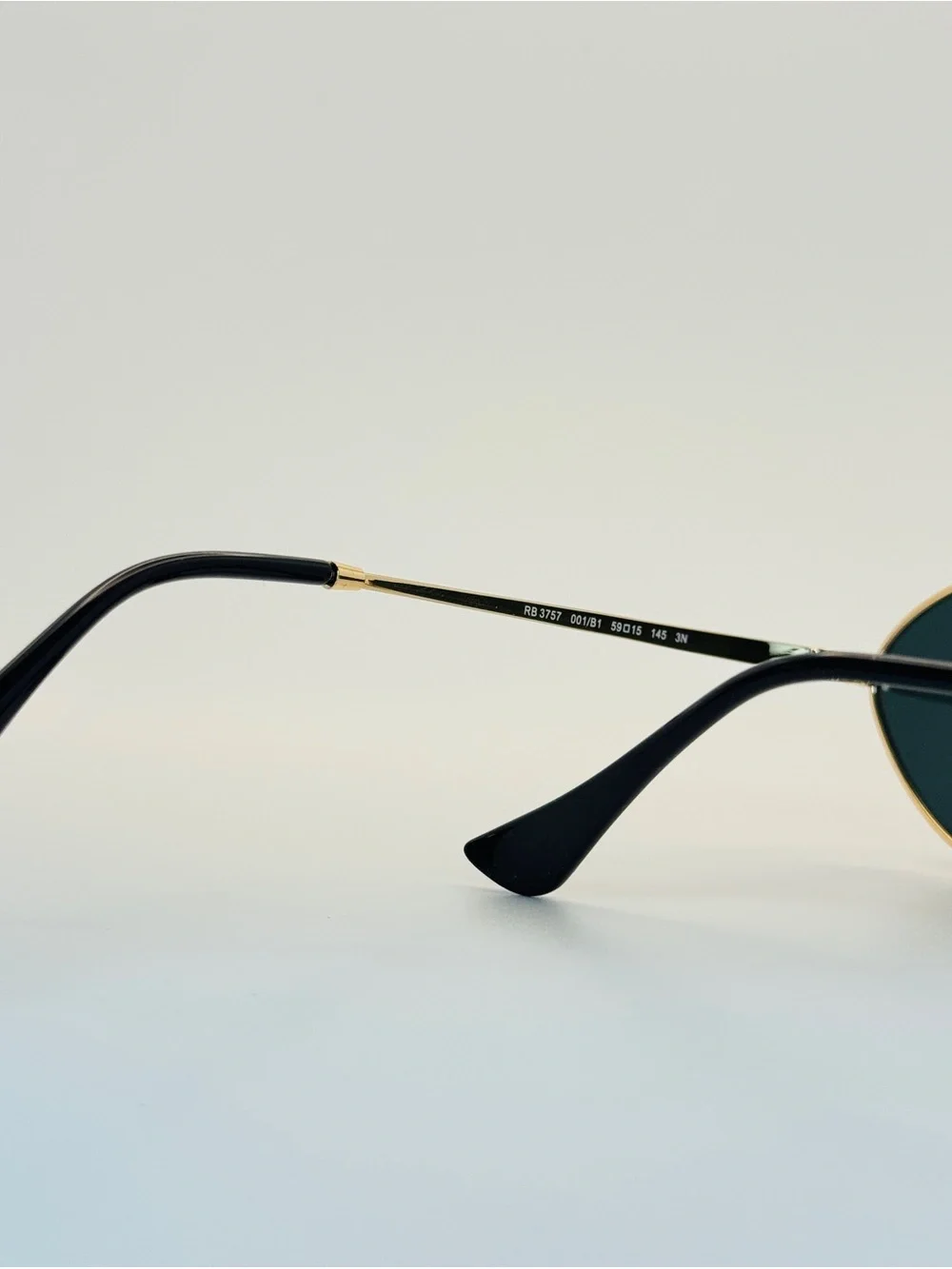 Ray-Ban RB3757